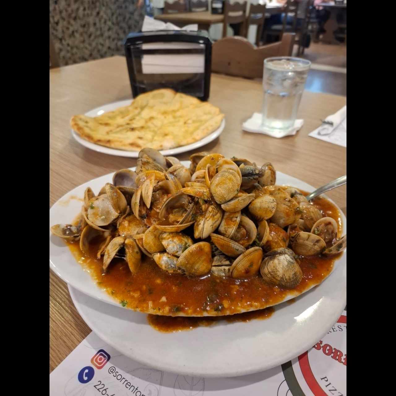 ALMEJAS EN CONCHA GENOVESA O NAPOLITANA CLAMS IN SHELL
