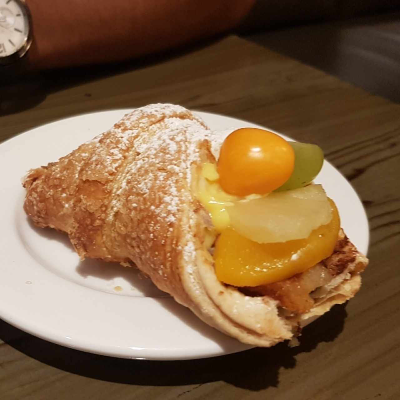 Pañuelo Relleno de Crema Pastelera y Frutas