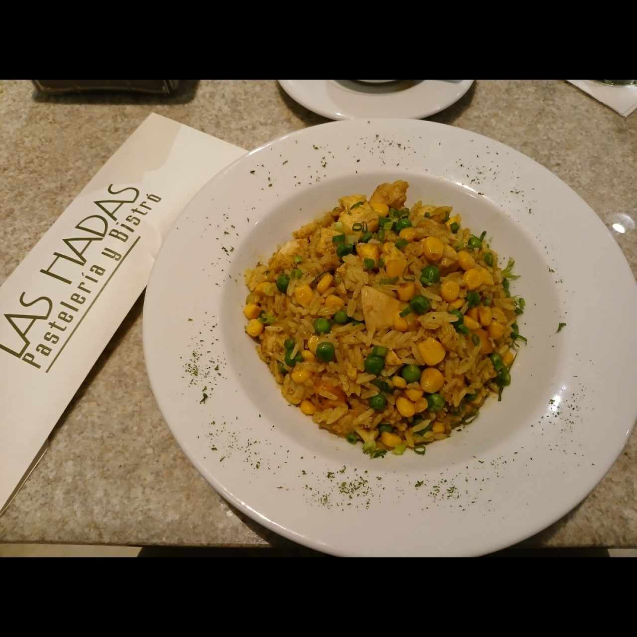 Arroz con plátano al curry (con pollo)