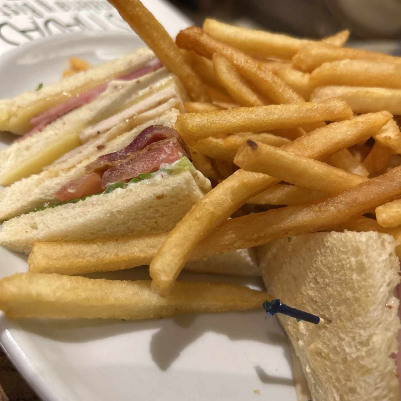 EMPAREDADOS - Club Sandwich