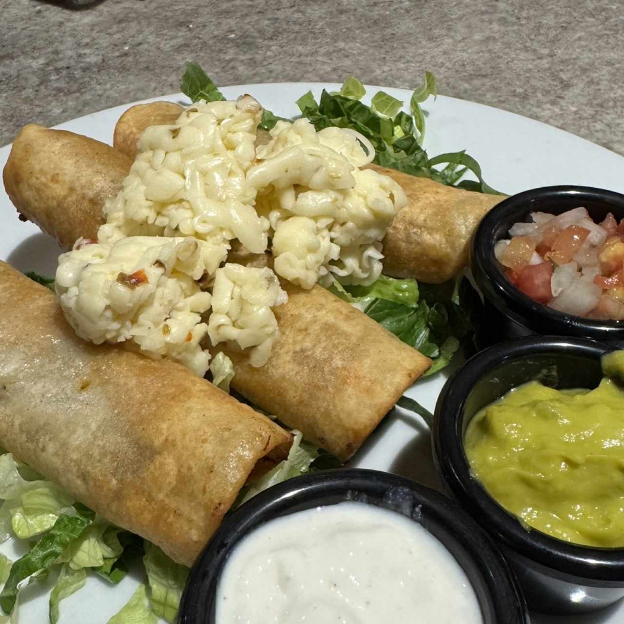 FAVORITOS - Flautas de pollo