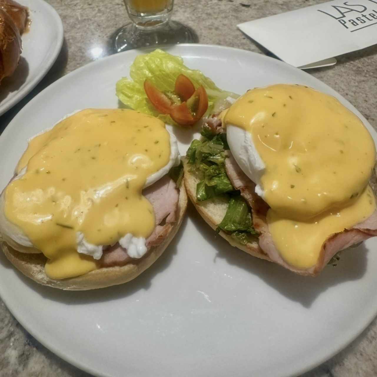 DESAYUNO - Huevos Benedictinos