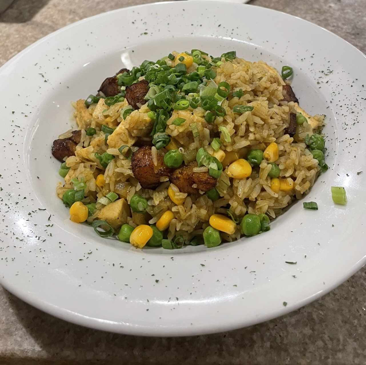Arroz con plátano al curry (con pollo)