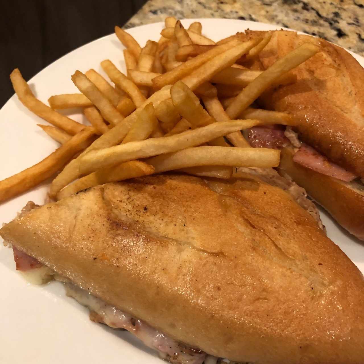 Cubano Las Hadas