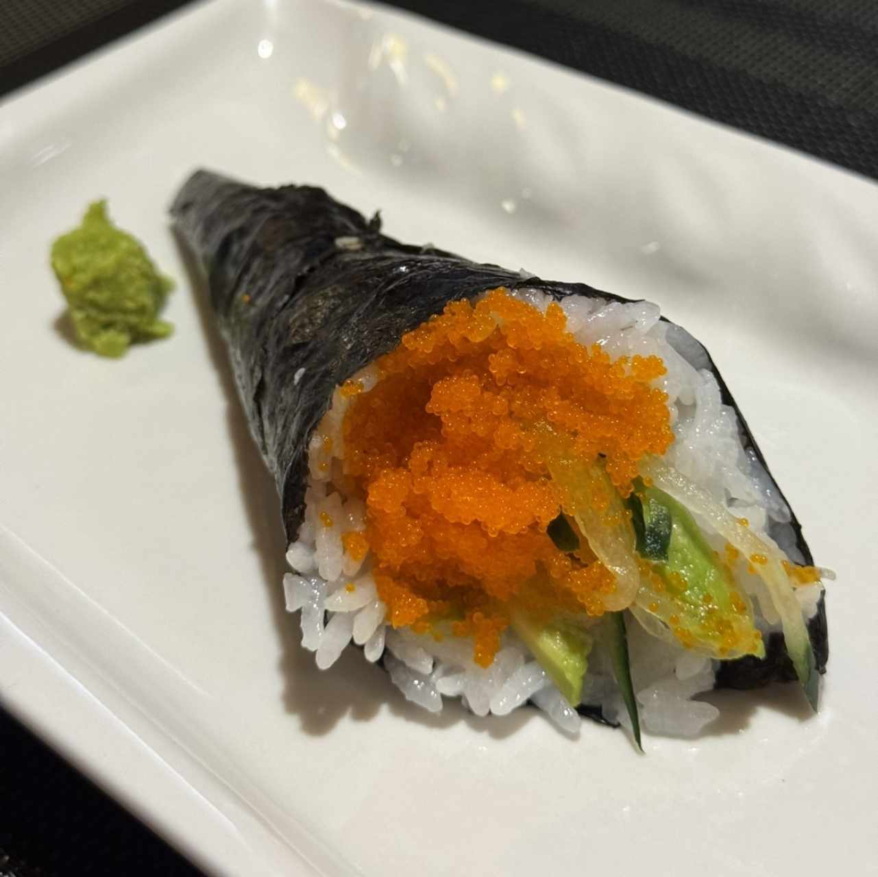 Temaki de Masago (+ extra de aguacate y pepino)  