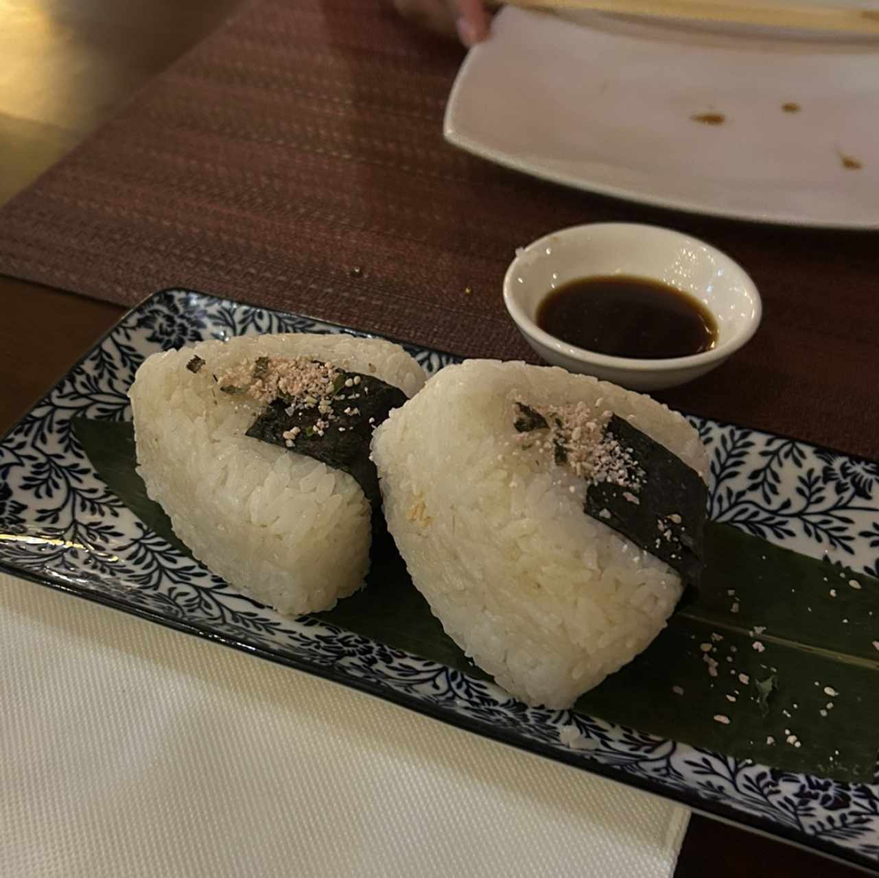 Entradas - Onigiri de Salmón