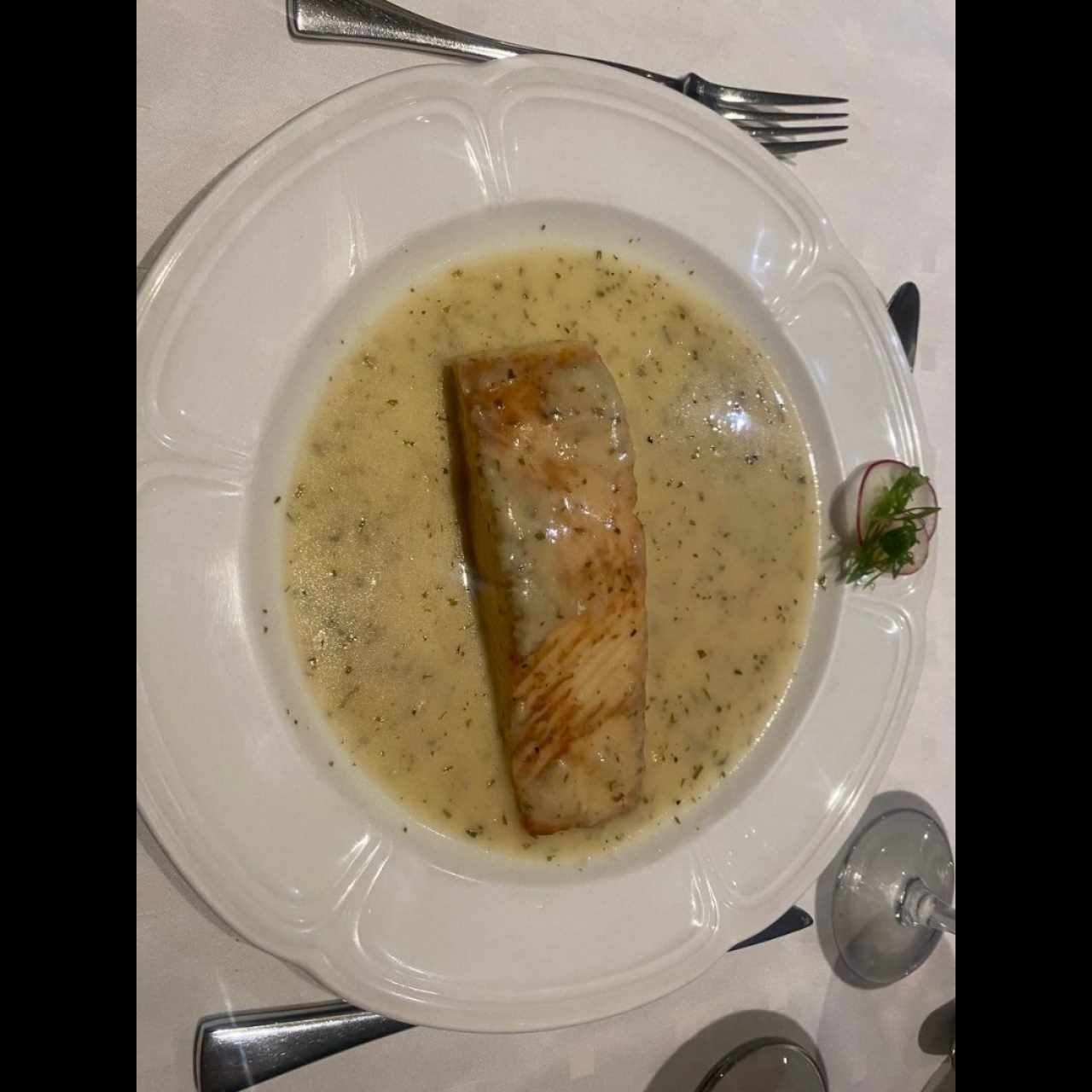 Salmón en Salsa de Mostaza o Estragón