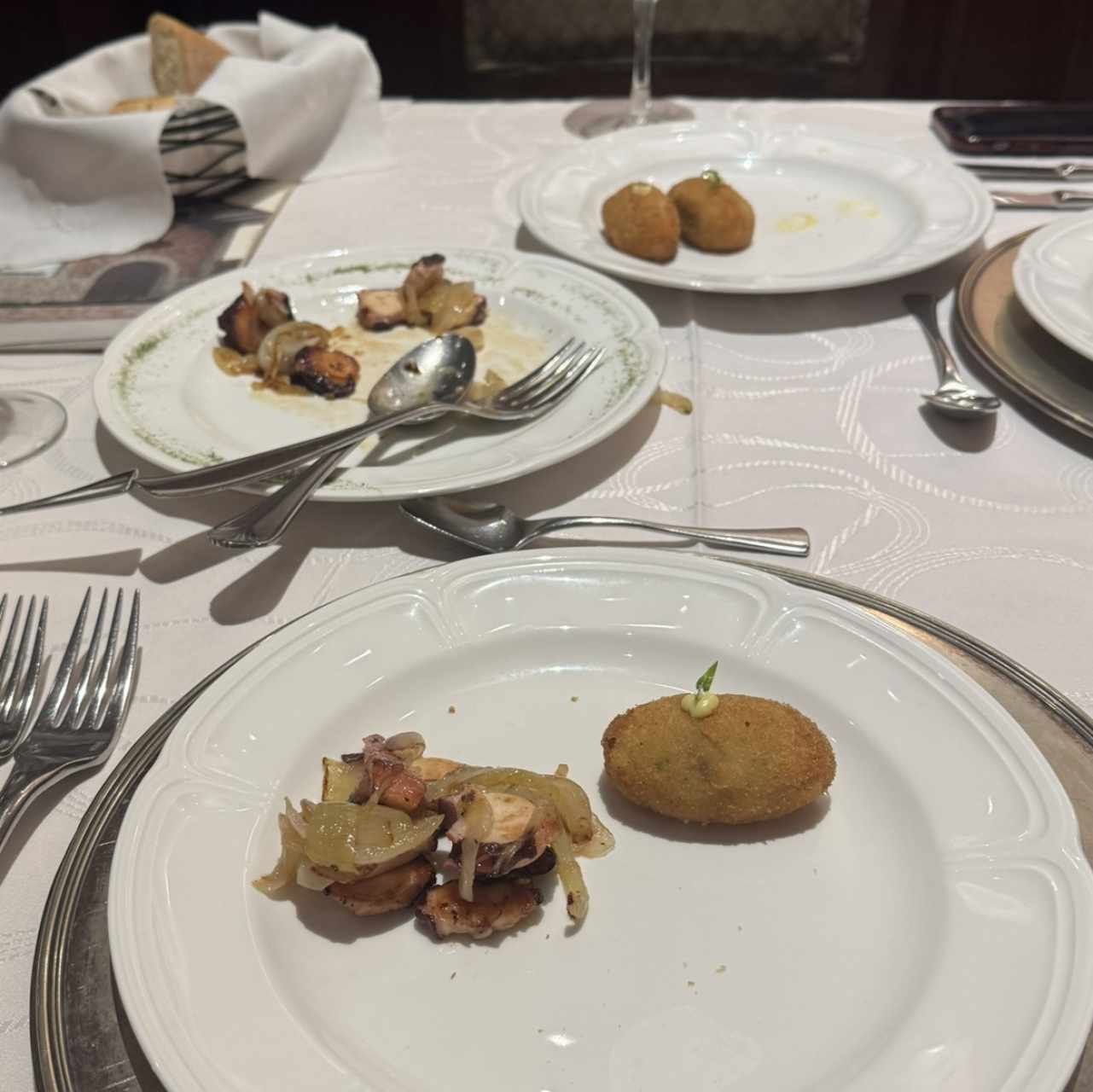 Entradas Calientes - Croquetas de Bacalao