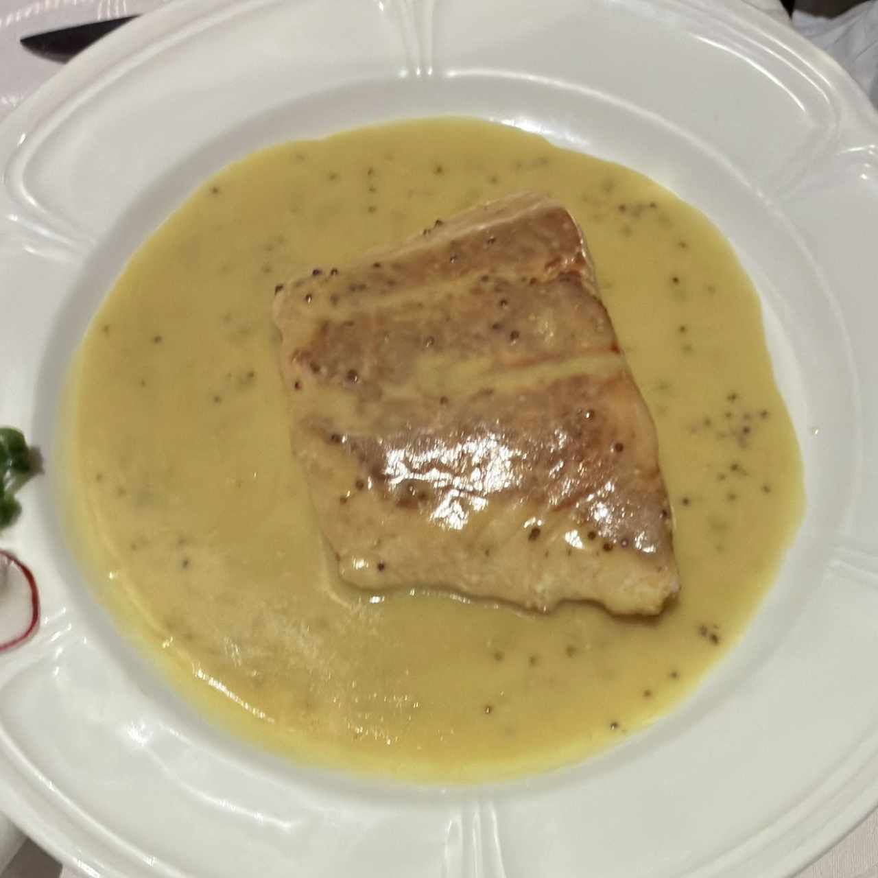 Salmón en Salsa de Mostaza o Estragón