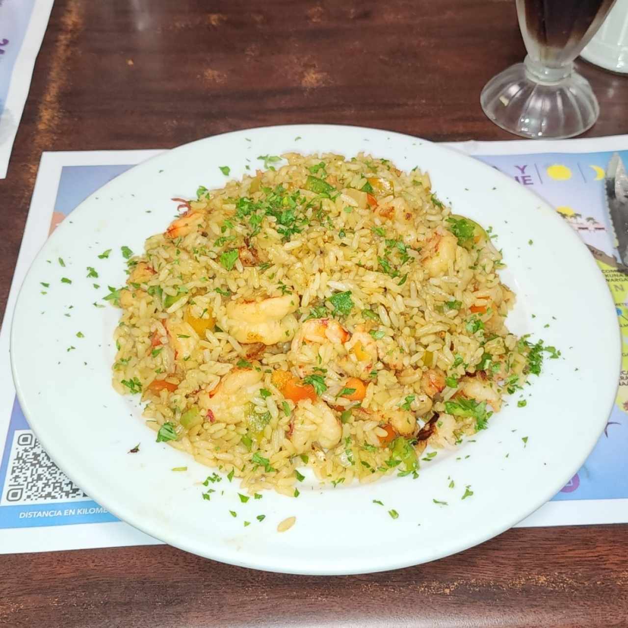 Arroz frito con camarones