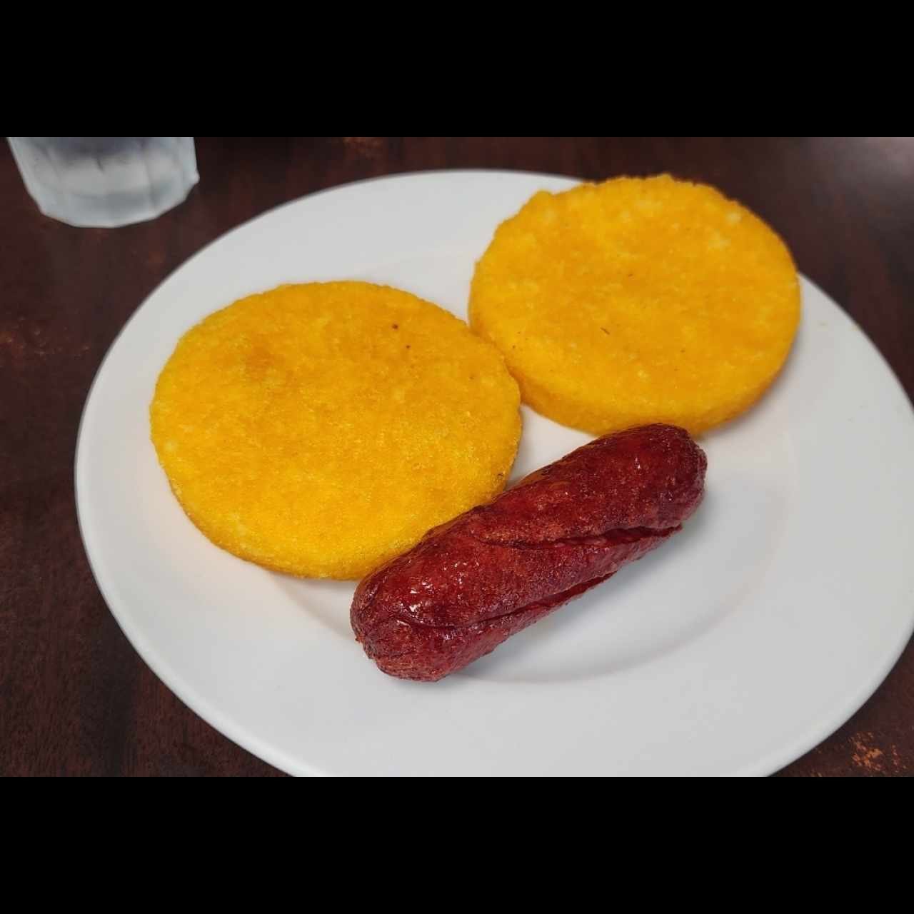 Tortilla de maíz artesanal y chorizo