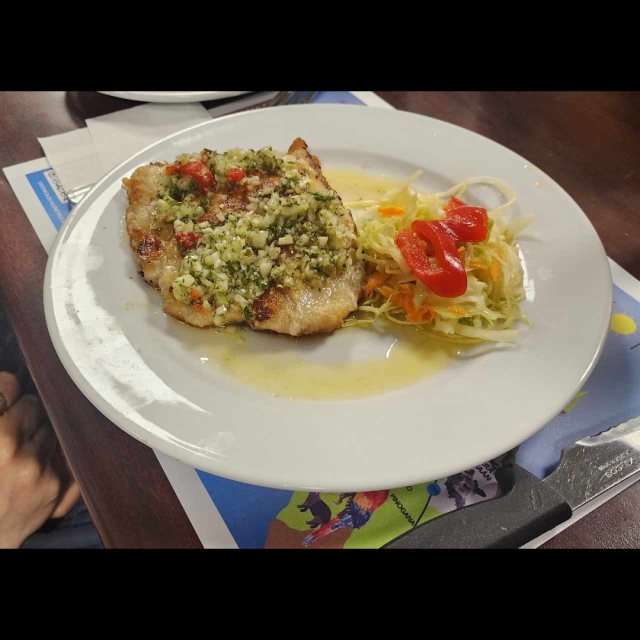 Filete de corvina al ajillo
