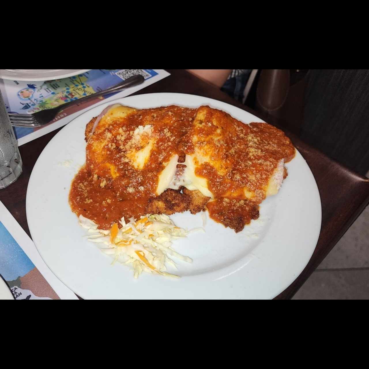 Bistec de pollo a la milanesa parmigiana