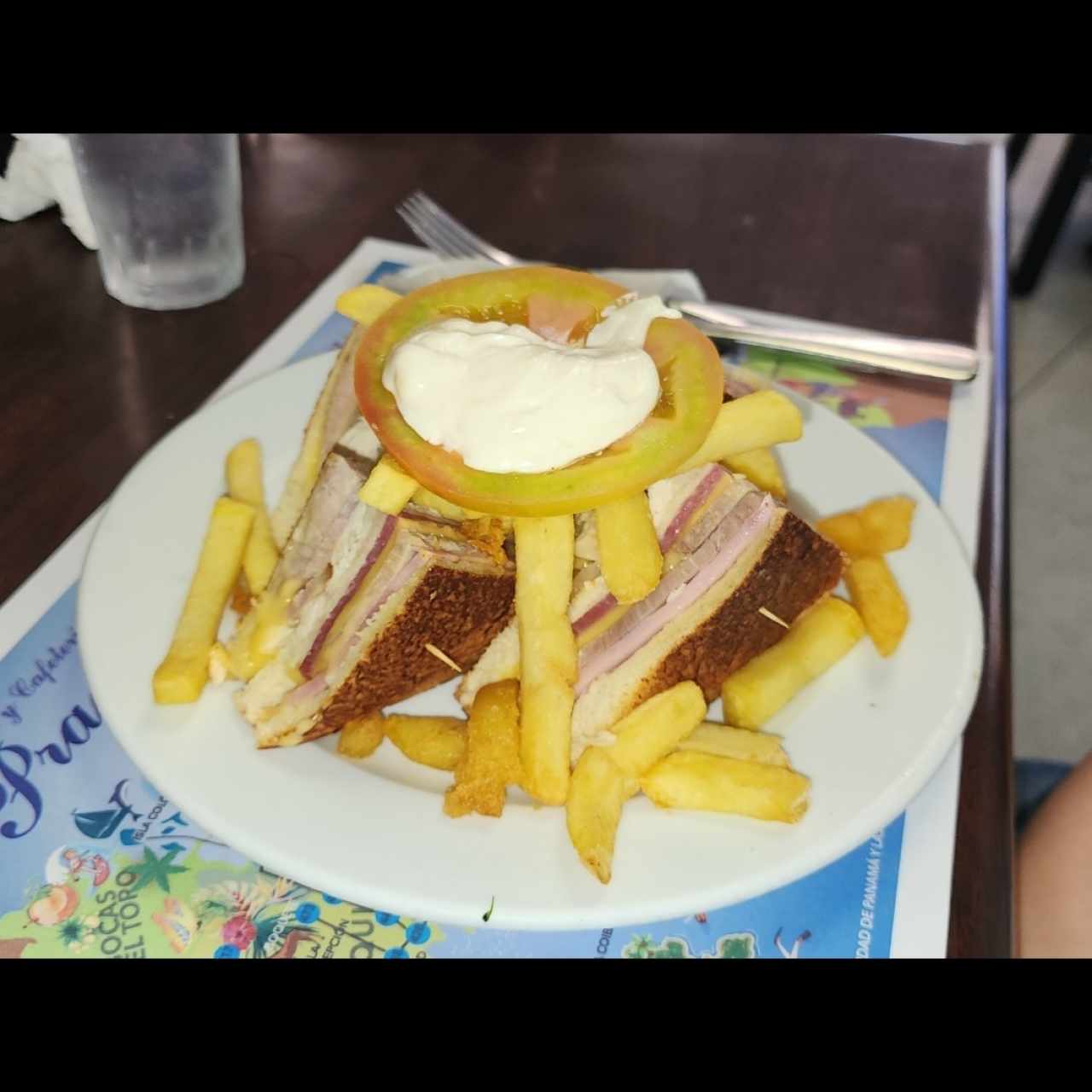 Emparedados /Sandwiches - Club Sandwich