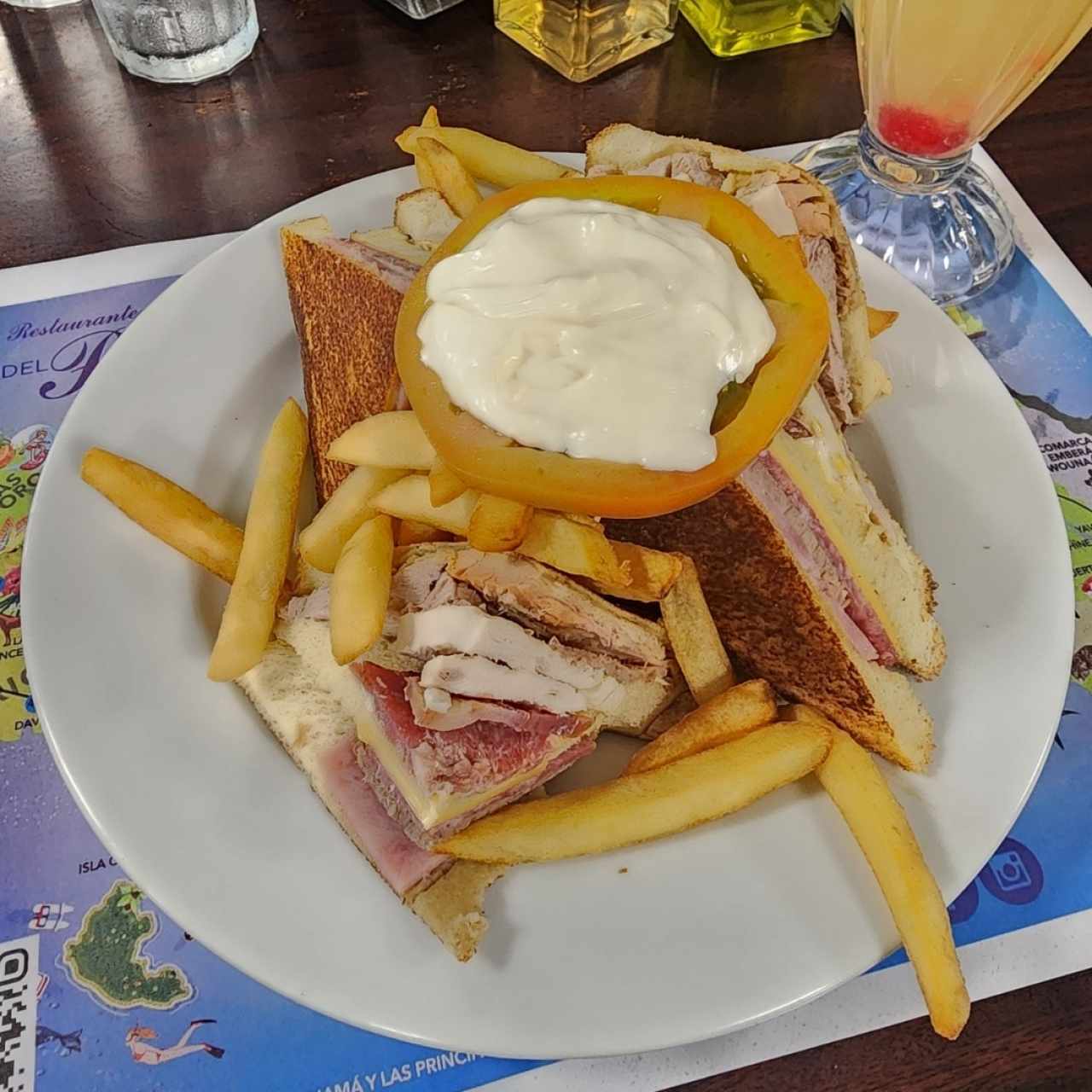 Emparedados /Sandwiches - Club Sandwich