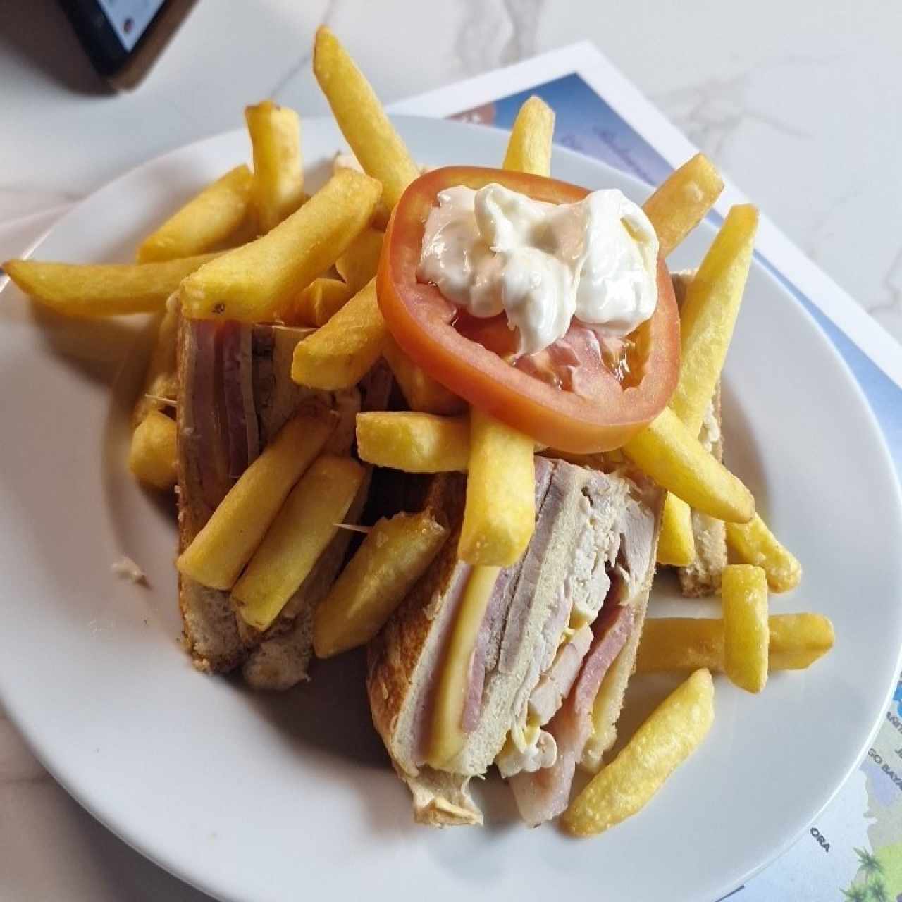 Emparedados /Sandwiches - Club Sandwich