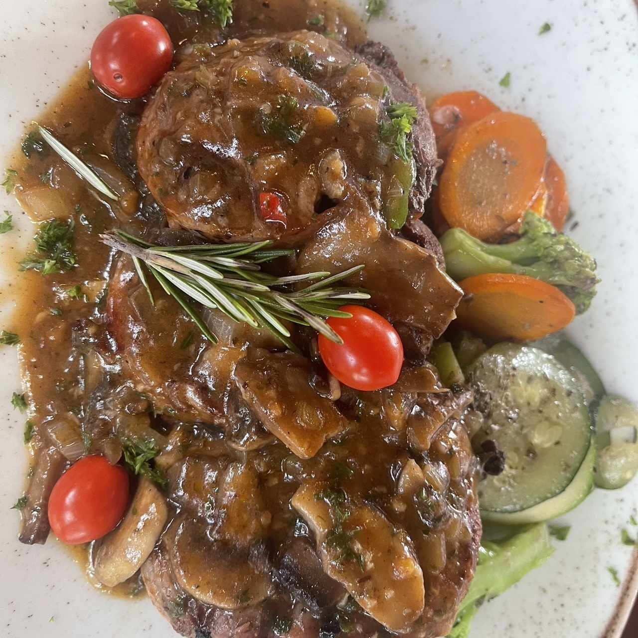 Filet de miñon con champiñones 