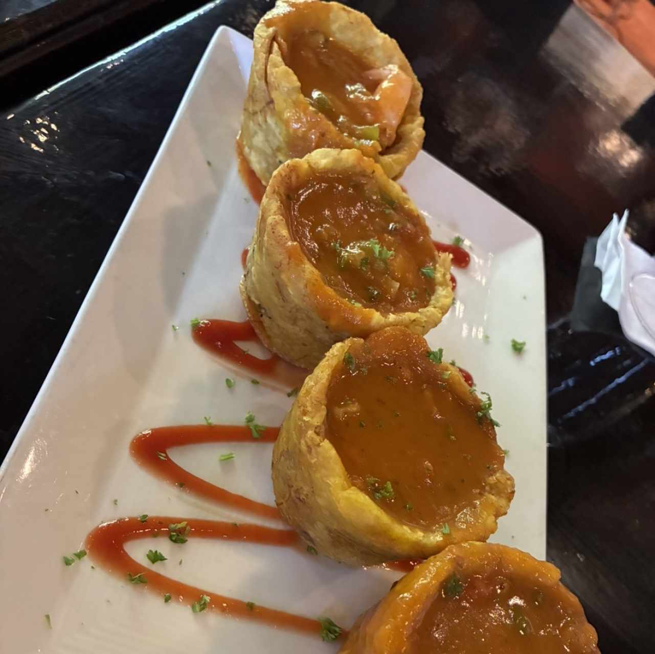 Patacones Rellenos de Mariscos o Camarones