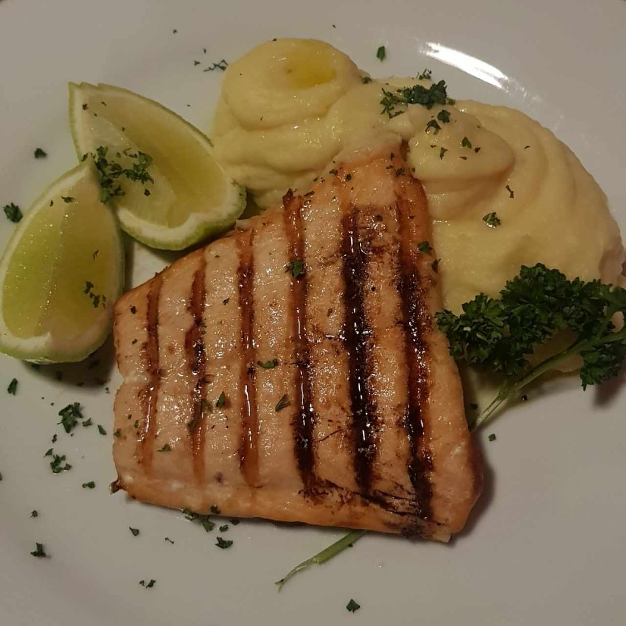 Salmón a la Parrilla 