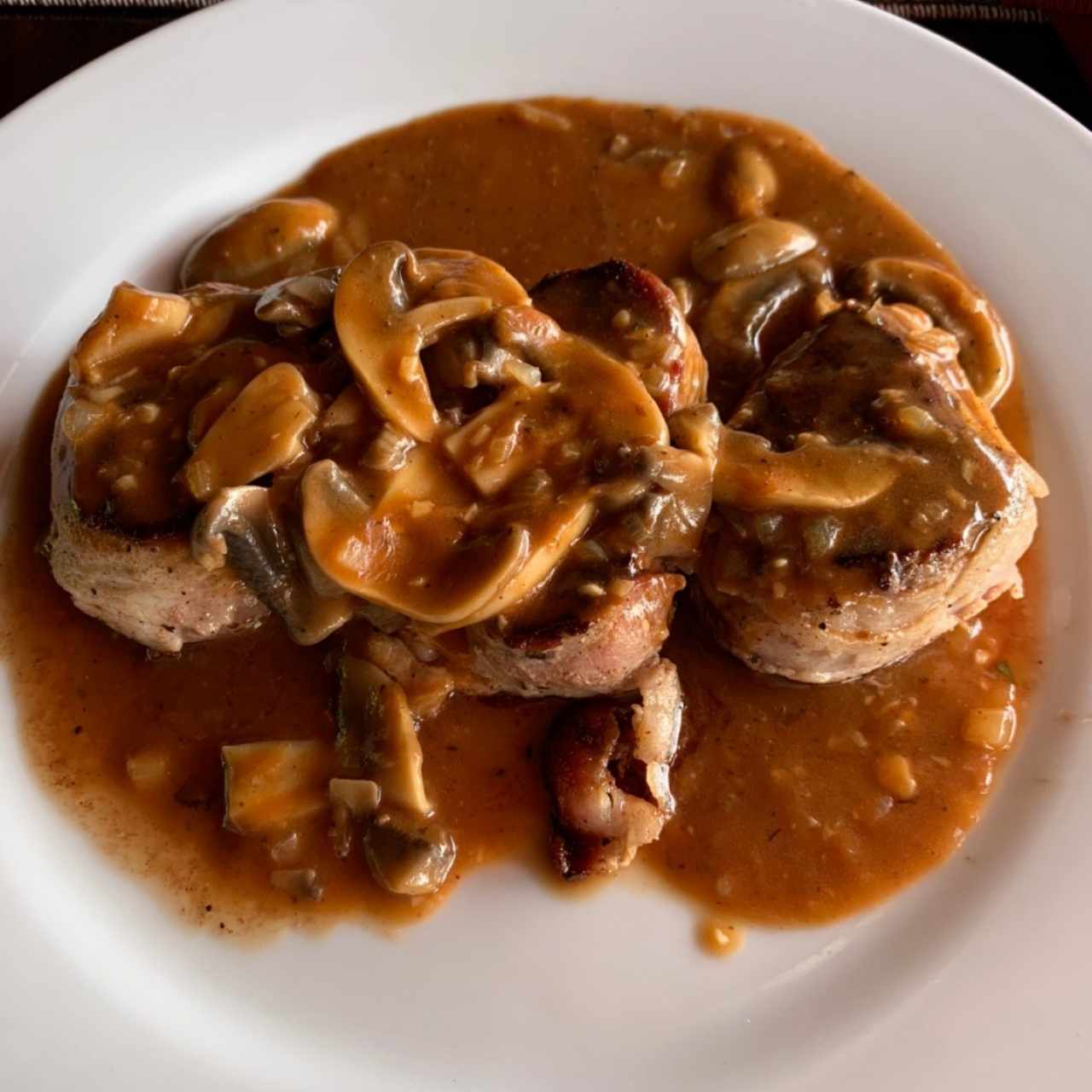 Filete Migñon con Champiñones Frescos