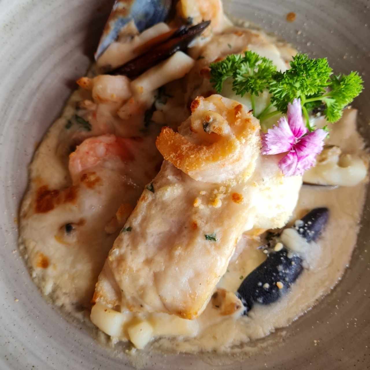 Filete de Corvina Rellena de Mariscos