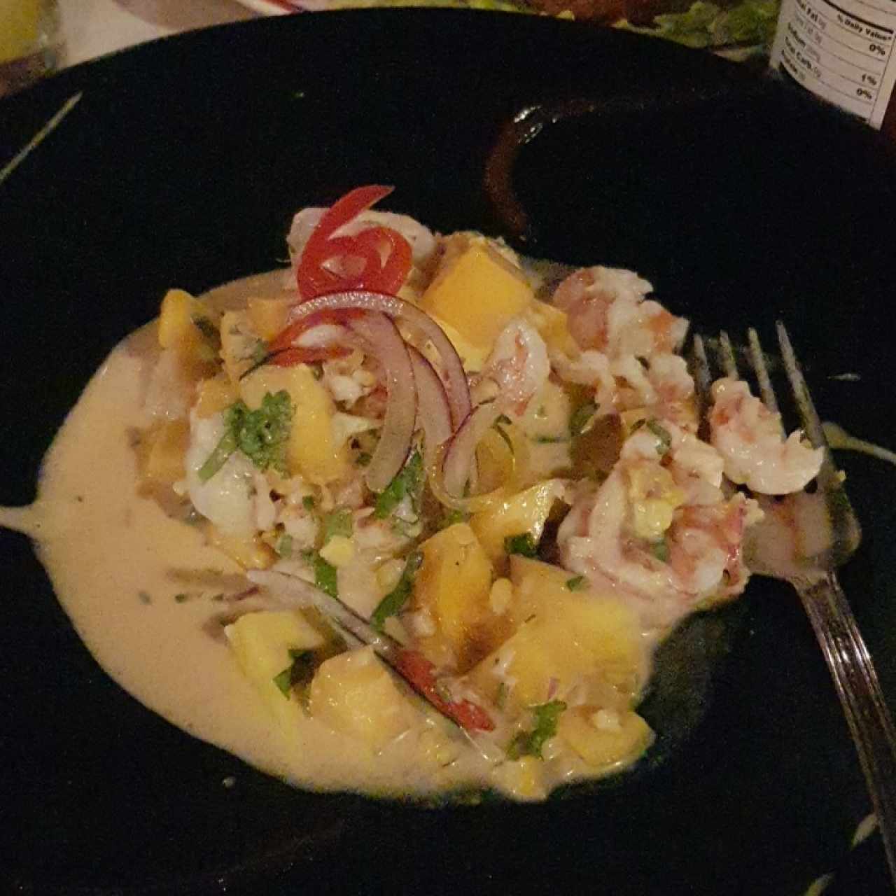 ceviche peruano de camarón y mango 