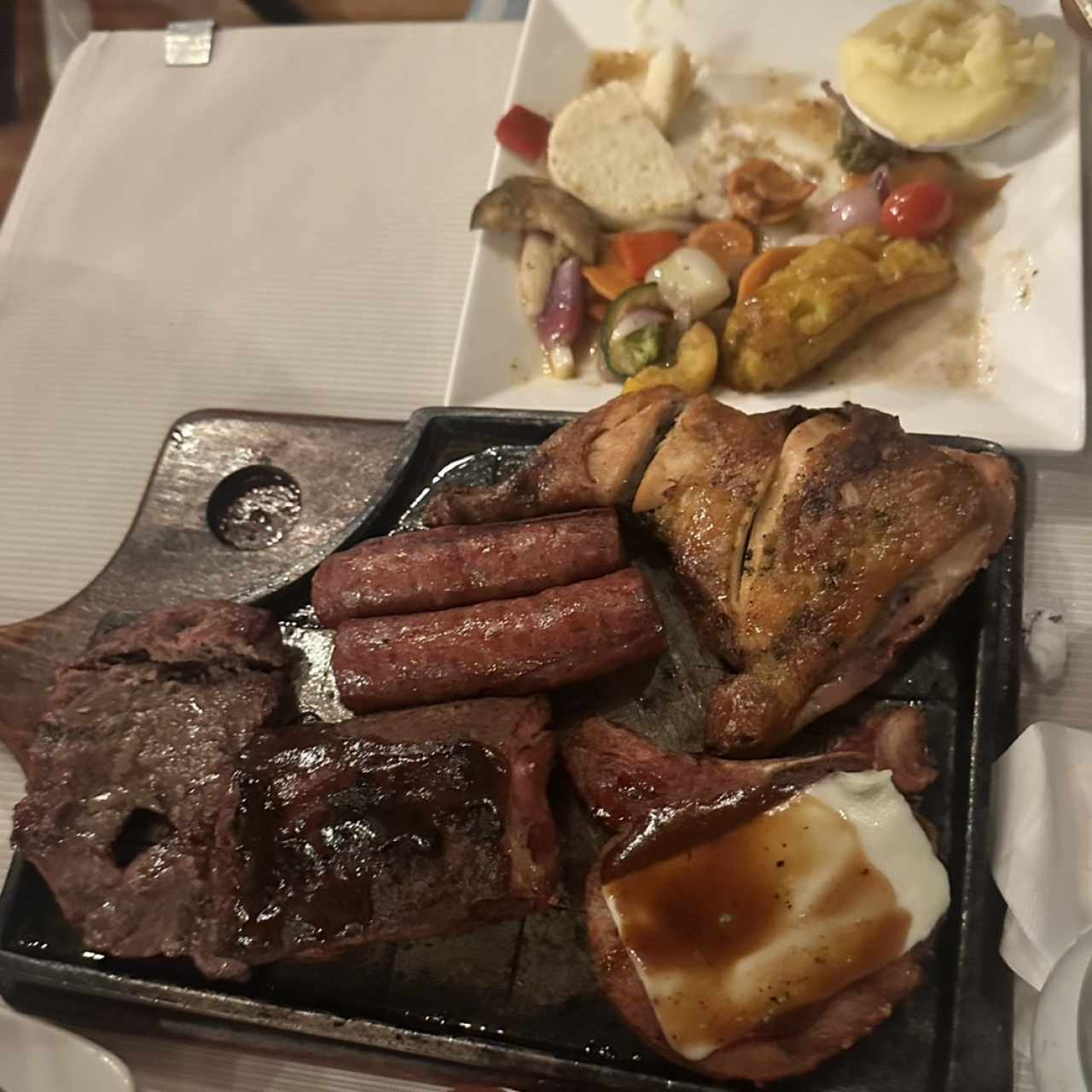 ESPECIALIDADES - PARRILLADA ARGENTINA FUSIÓN