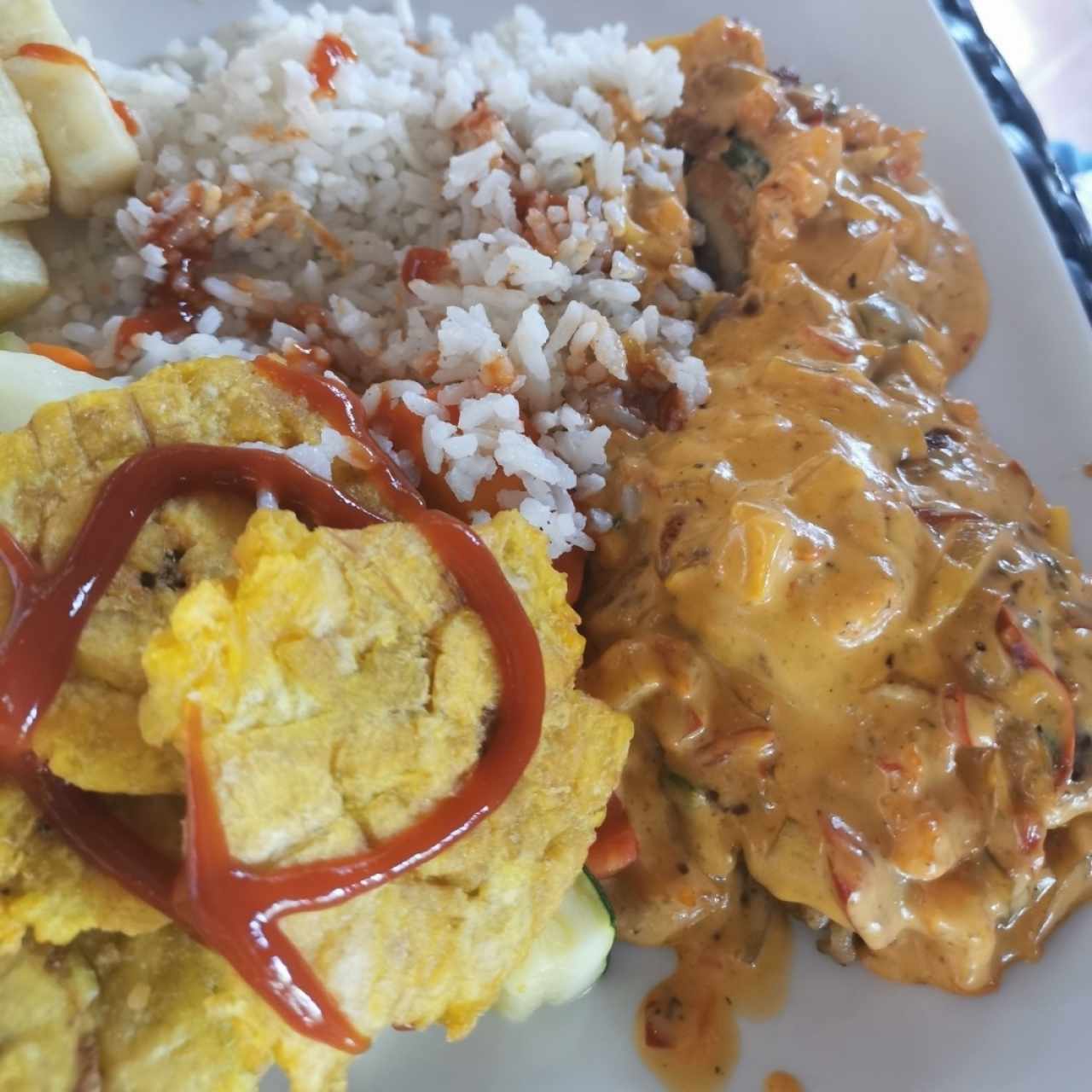Filete de pescado en salsa de coco