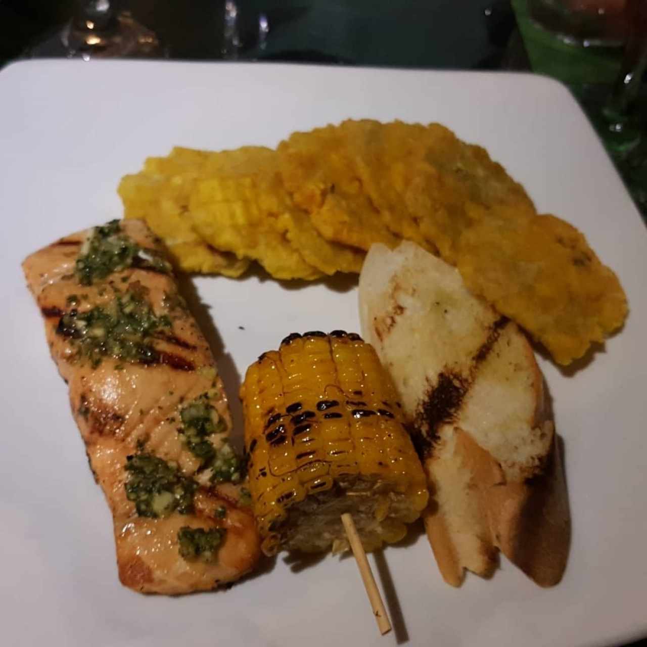 Salmón a la brasa