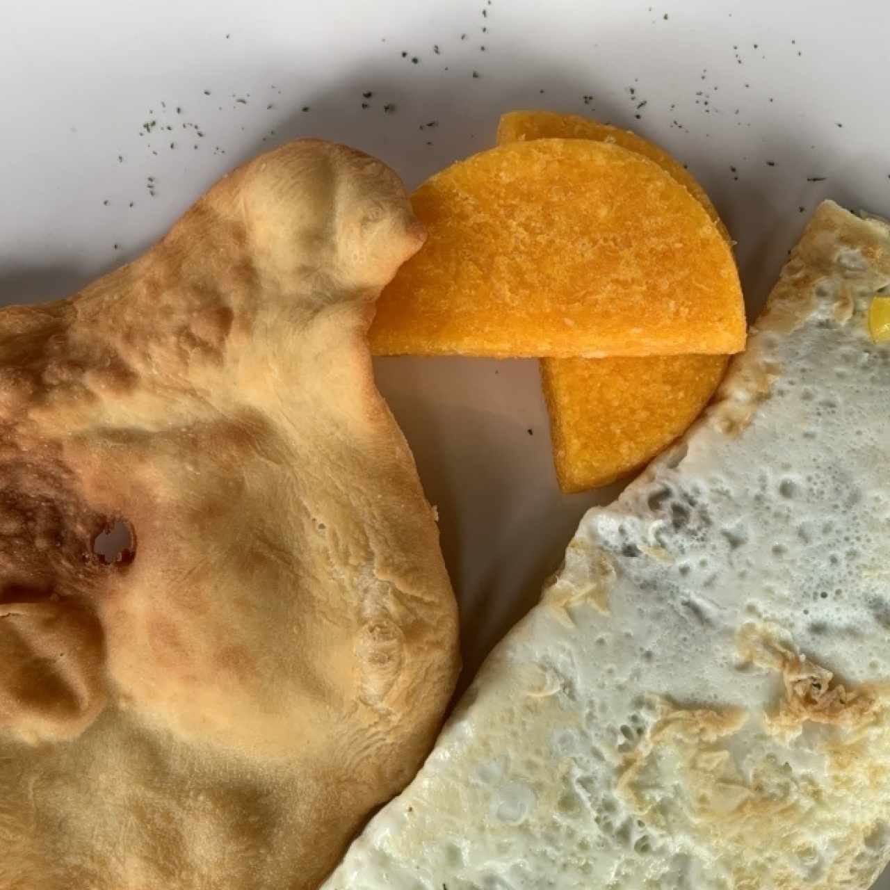 Omelet relleno de espinaca