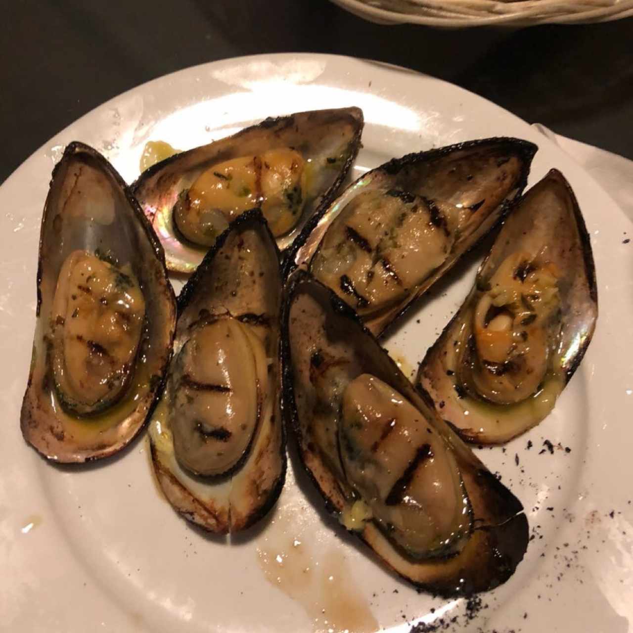 Mejillones a la brasa. 😋 Deliciosos! 