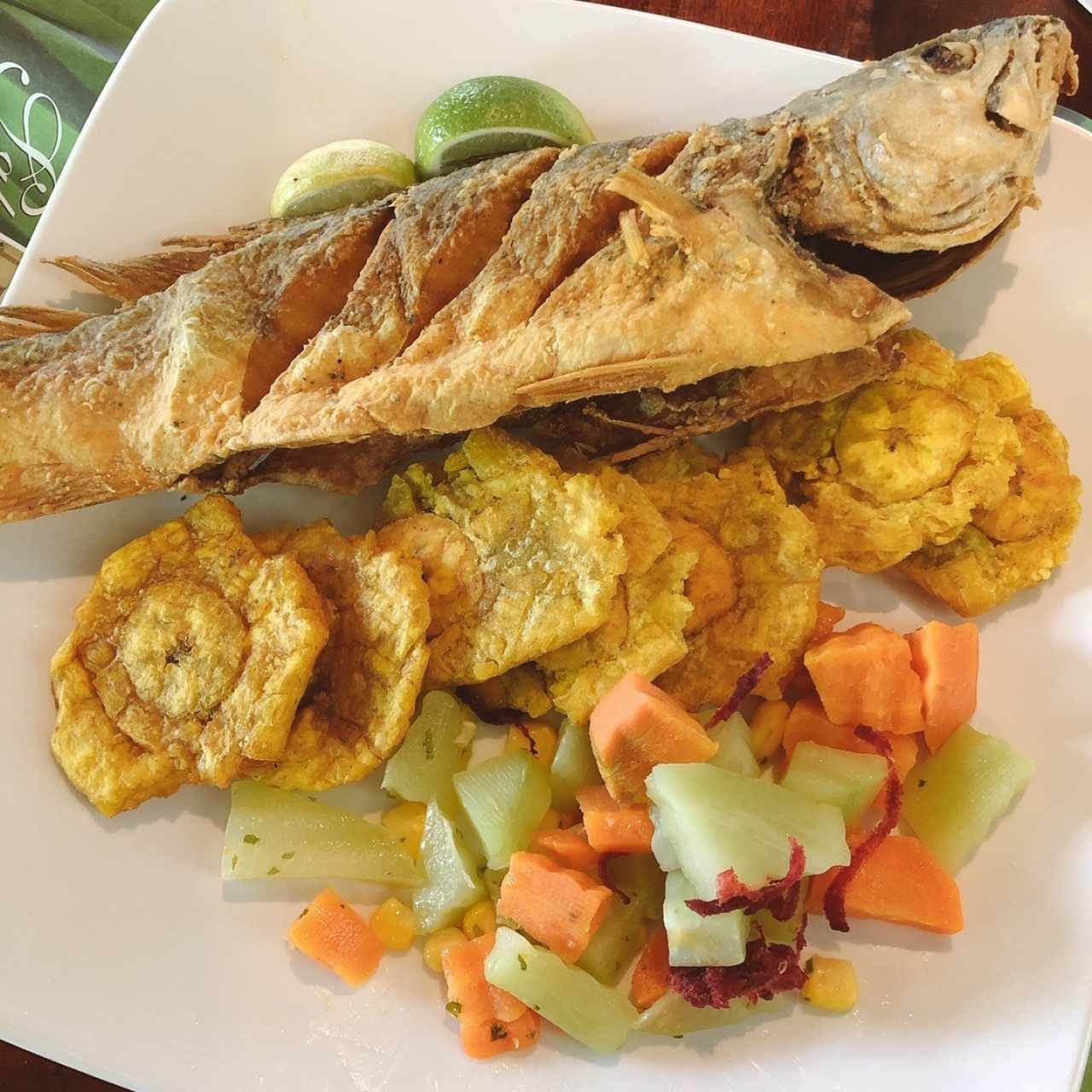 Corvina Entera Frita