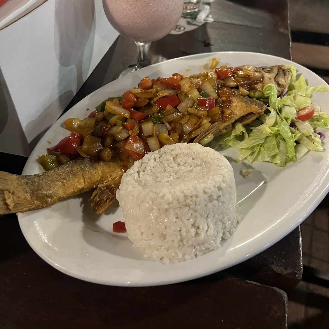 Corvina Entera Frita o en Salsa Criolla