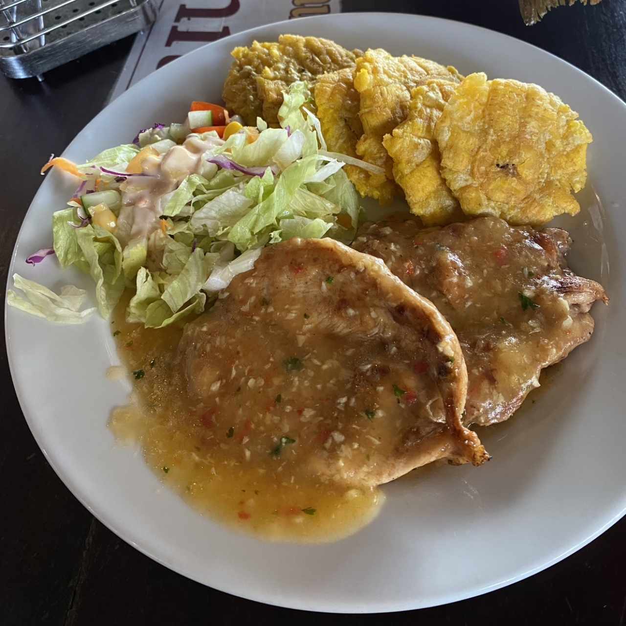 Pollo Deshuesado al Ajillo