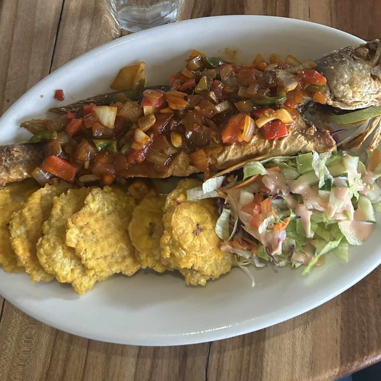 Corvina Entera Frita o en Salsa Criolla