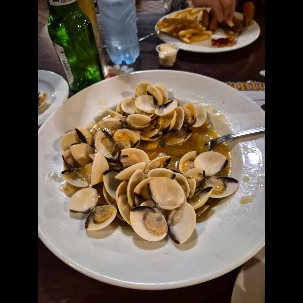 Almejas al Ajillo