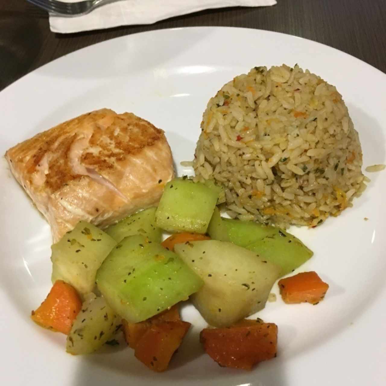 Salmón con arroz