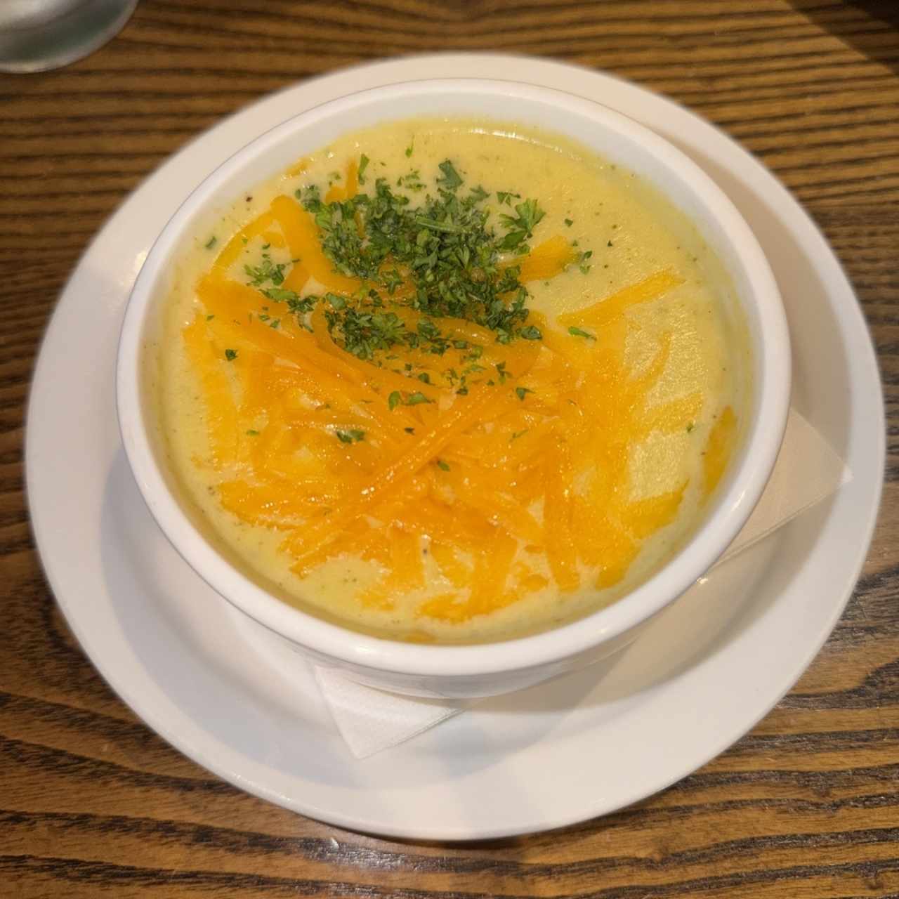 BROCCOLI CHEESE SOUP