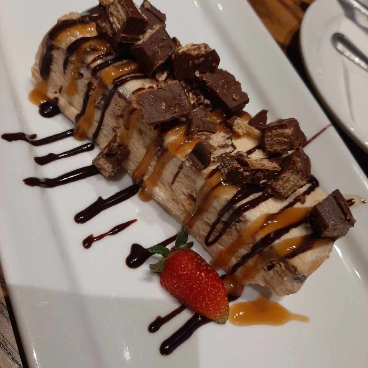 Kit Kat Caramel wafer mousse (edición limitada)