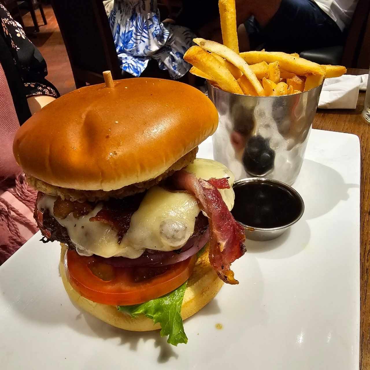 FRIDAYS SIGNATURE WHISKEY-GLAZED BURGER