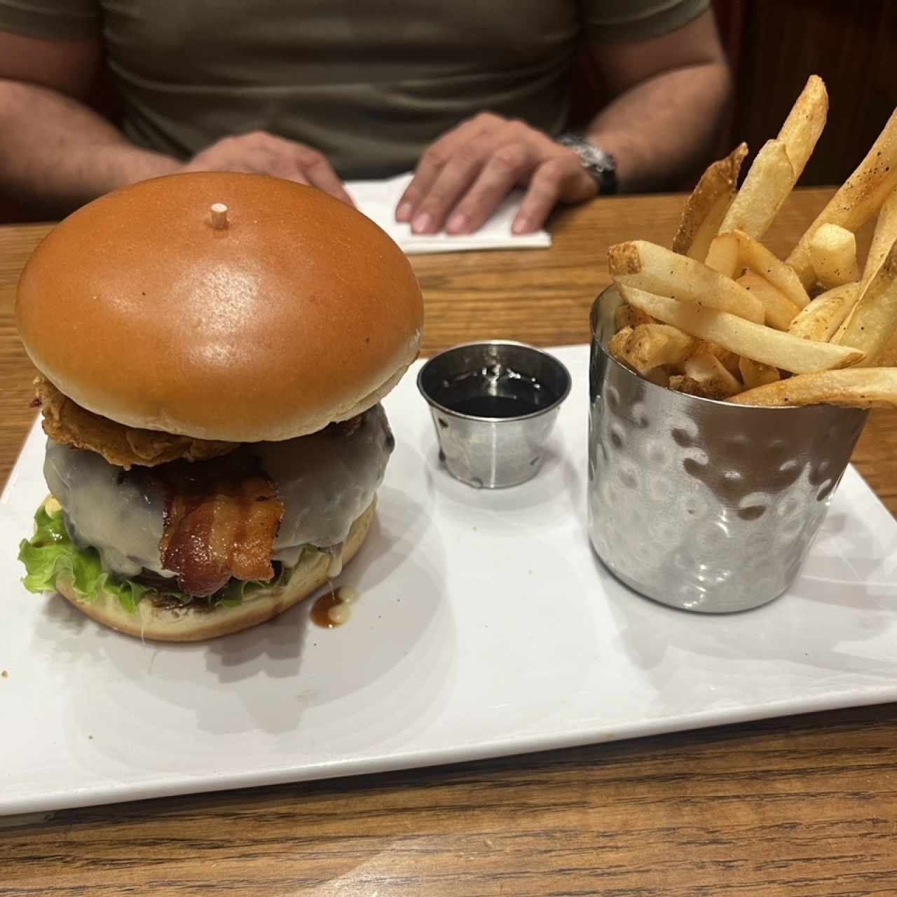 FRIDAYS SIGNATURE WHISKEY-GLAZED BURGER