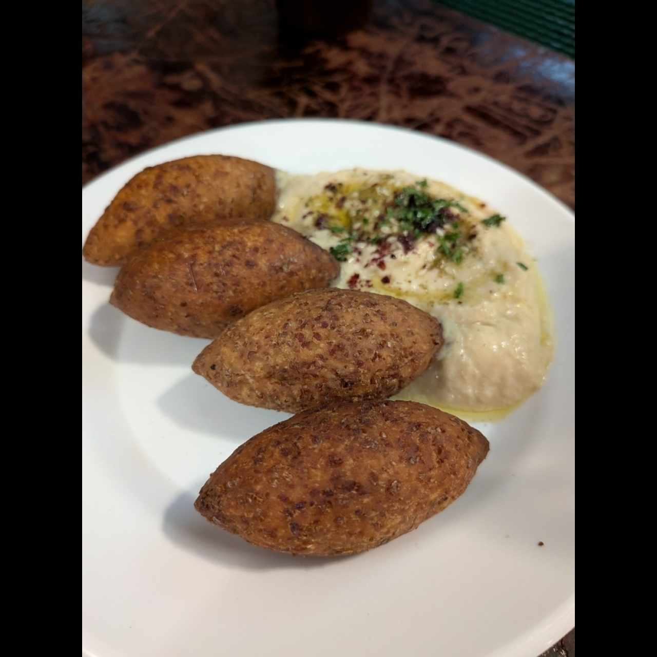 Entradas - Kibbeh Con Hummus