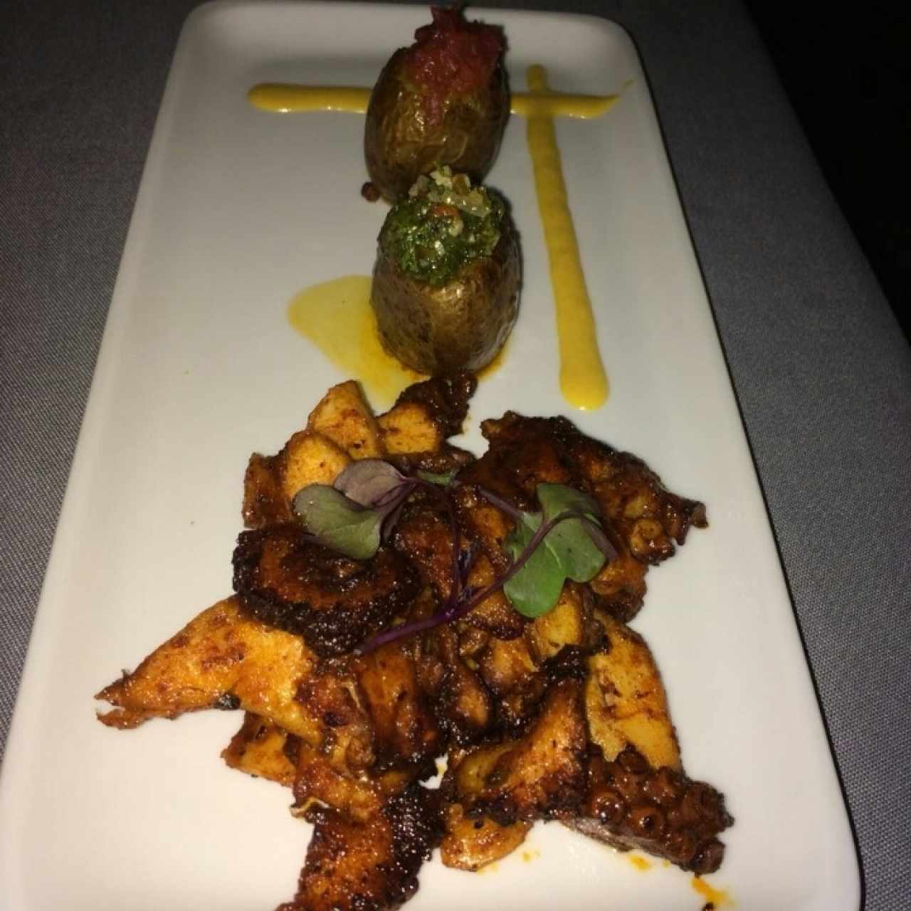 Piqueos - Pulpo anticuchero