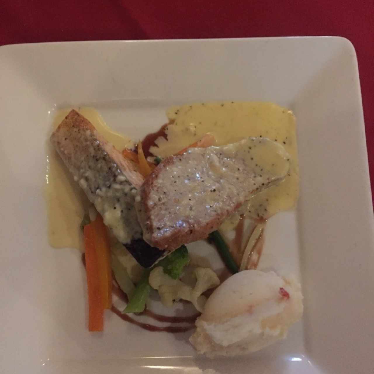 salmon y tuna