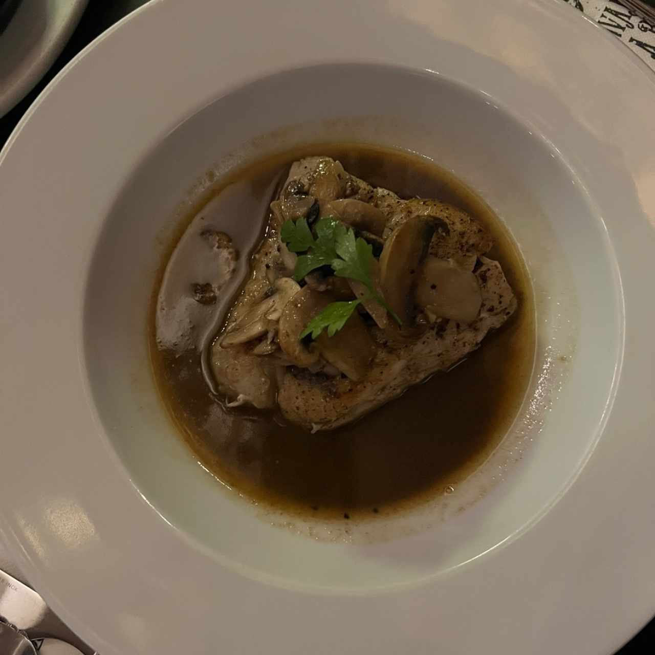Corvina en Réduction de Champignon Truffée
