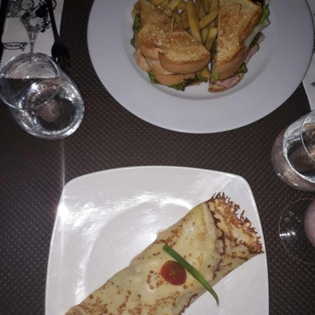 Club Sándwich y Crepe Napolitano