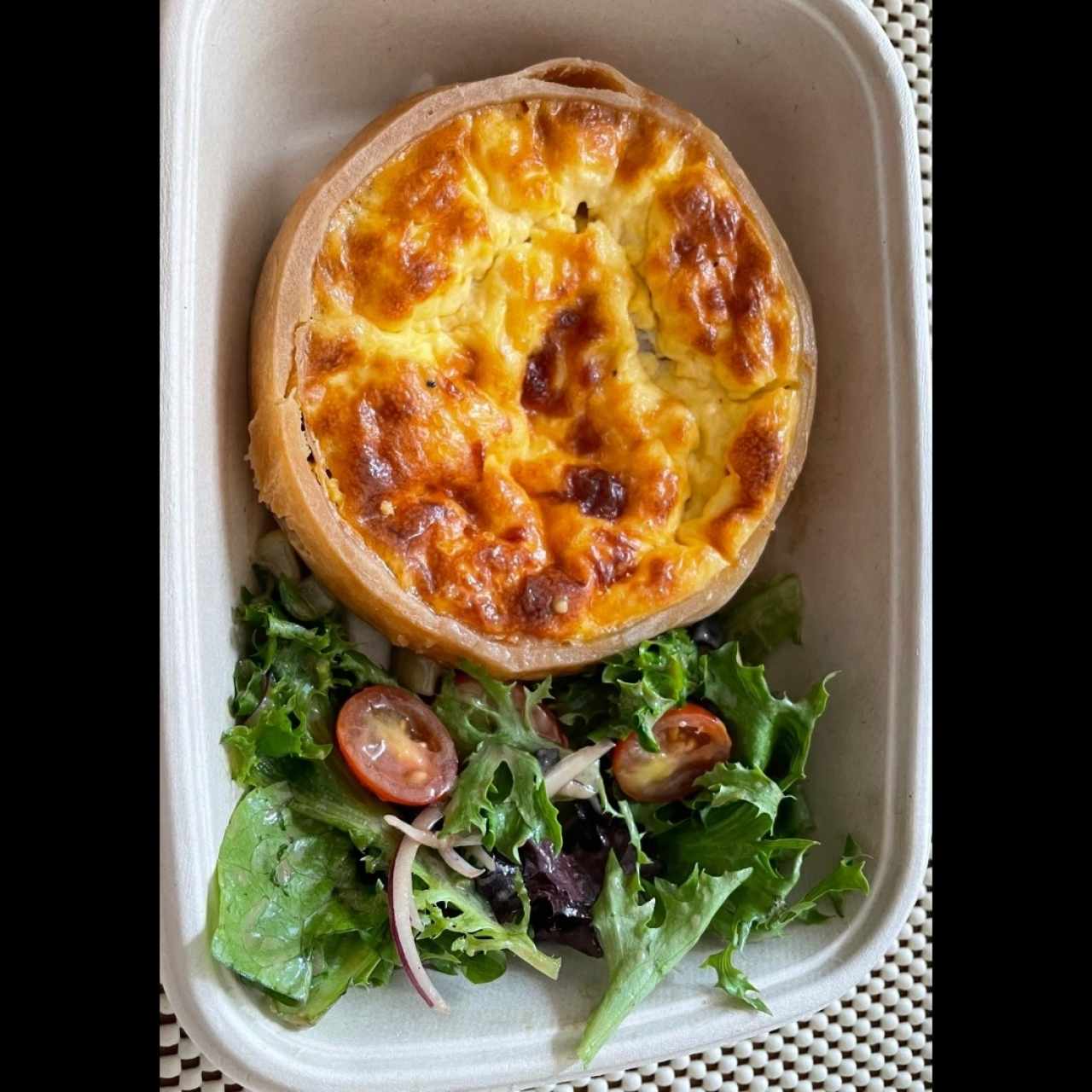 Quiche Lorraine et sa Salade