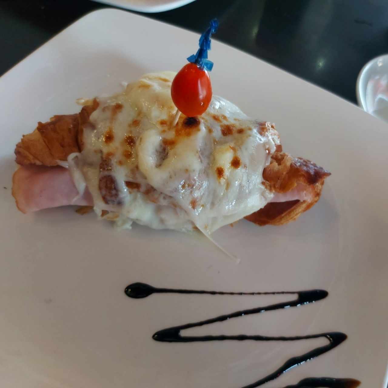 Croissant Jambon fromage Béchamel