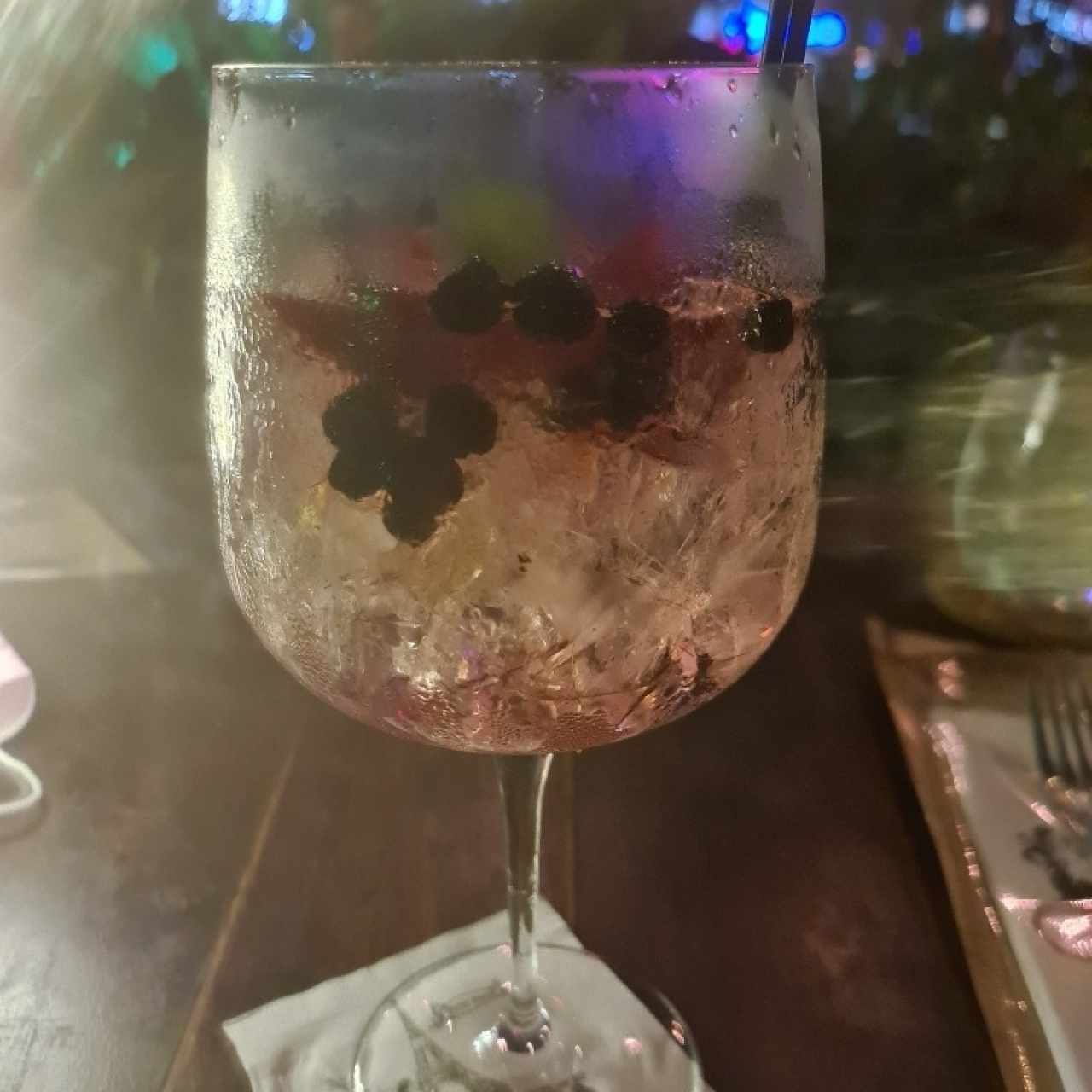 Gin con frutos rojos 
