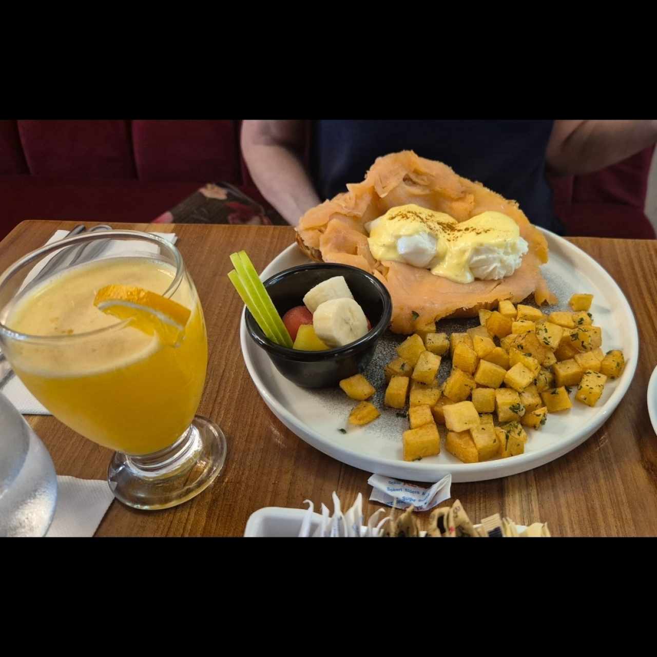 COMPLET DÉJEUNER - Huevos Benedict